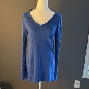 Stylish Blue Long Sleeve V-Neck Top